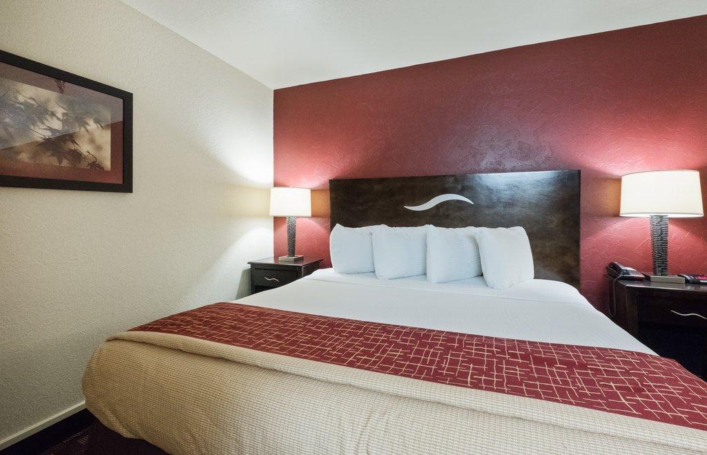 Red Roof Airport I 40 W Fairgrounds Motel 2*